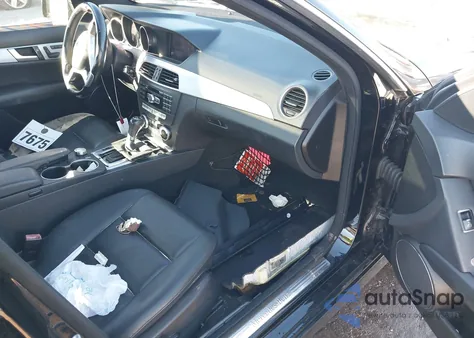 2013 Mercedes-Benz C 300 Sport 4Matic from USA, damaged, VIN WDDGF8ABXDA836626